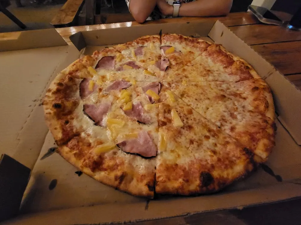 Hawaiian Pizza